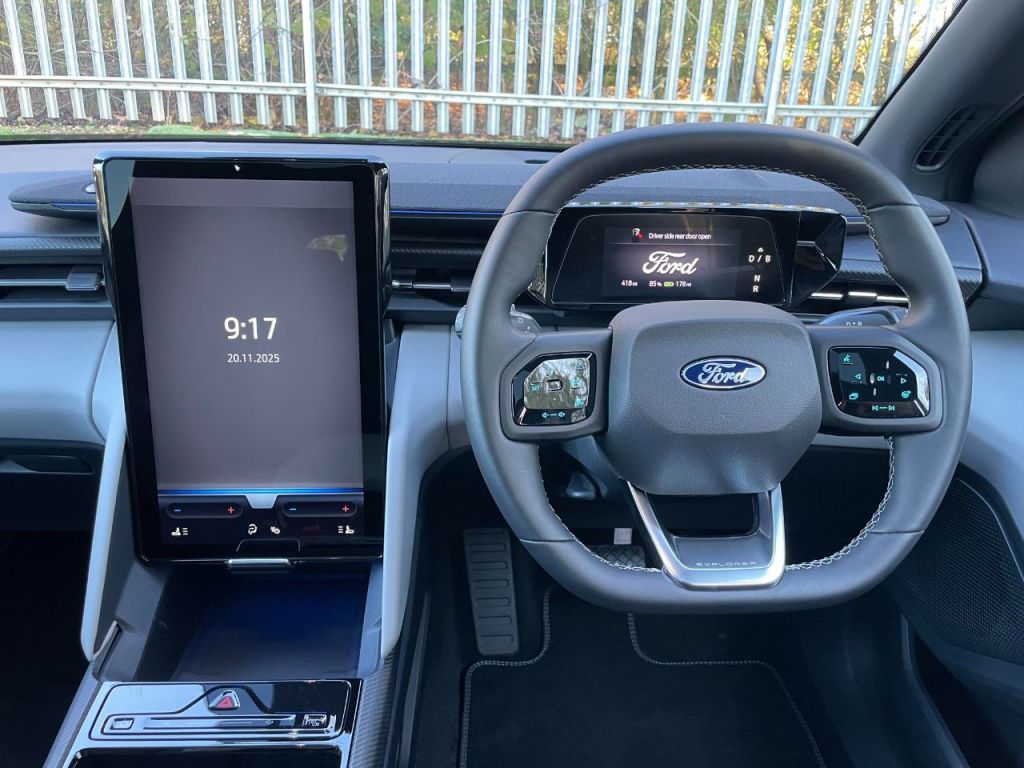 Used Ford Explorer 2024 for sale - 76641972: Photo 38