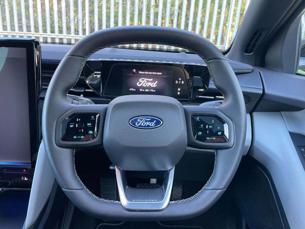 Used Ford Explorer 2024 for sale - 76641972: Photo 39