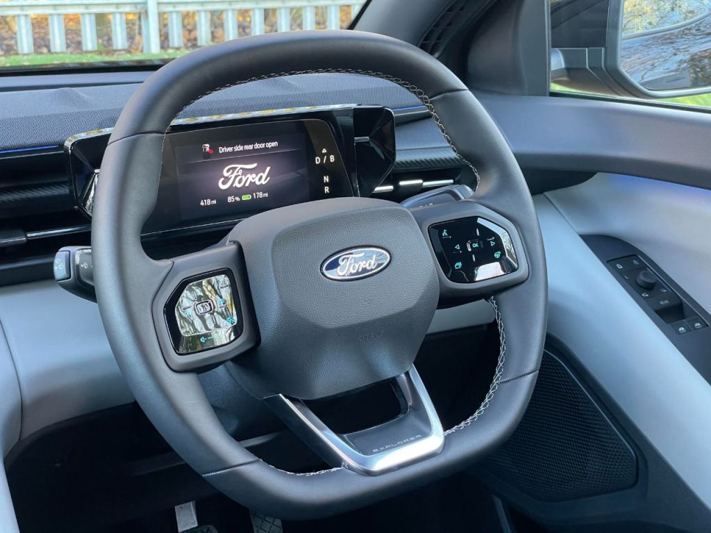 Used Ford Explorer 2024 for sale - 76641972: Photo 40