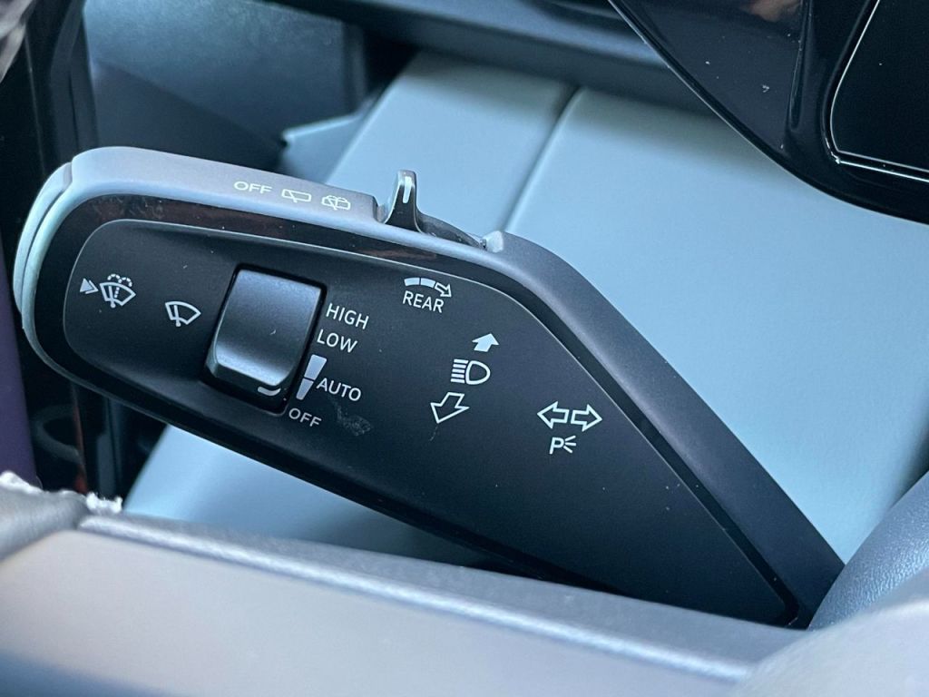 Used Ford Explorer 2024 for sale - 76641972: Photo 48