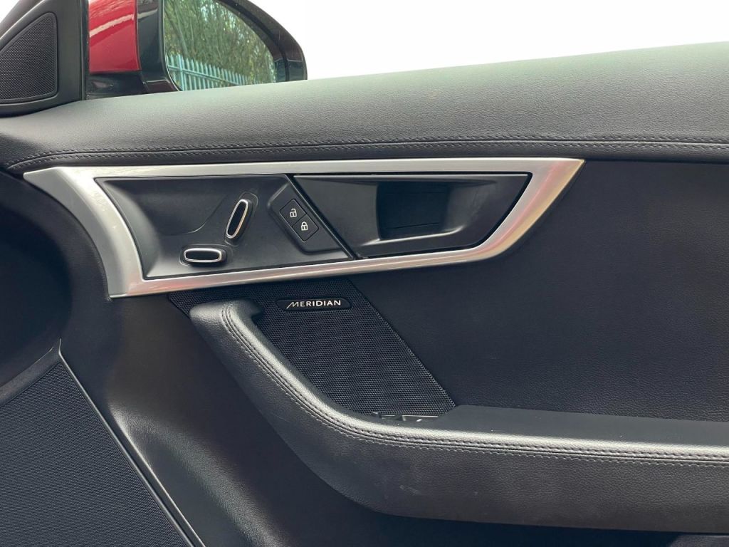 Used Jaguar F-Type 2021 for sale - 76576795: Photo 27