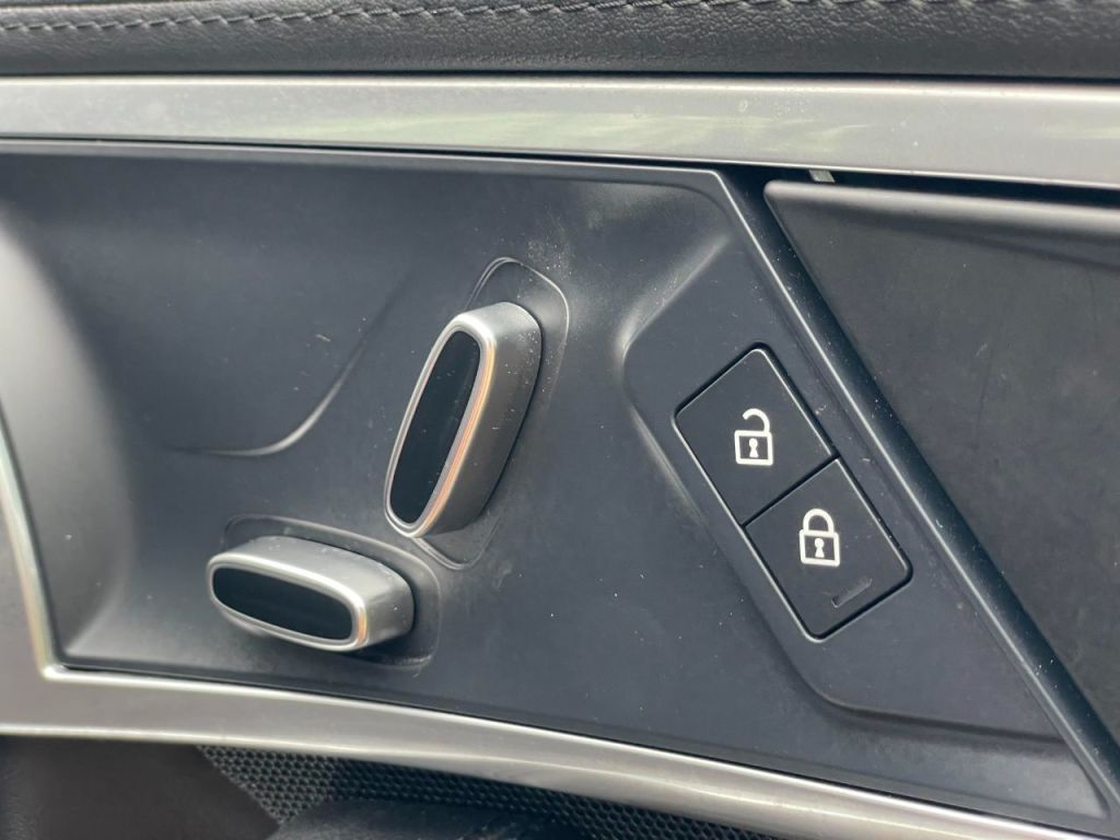 Used Jaguar F-Type 2021 for sale - 76576795: Photo 29