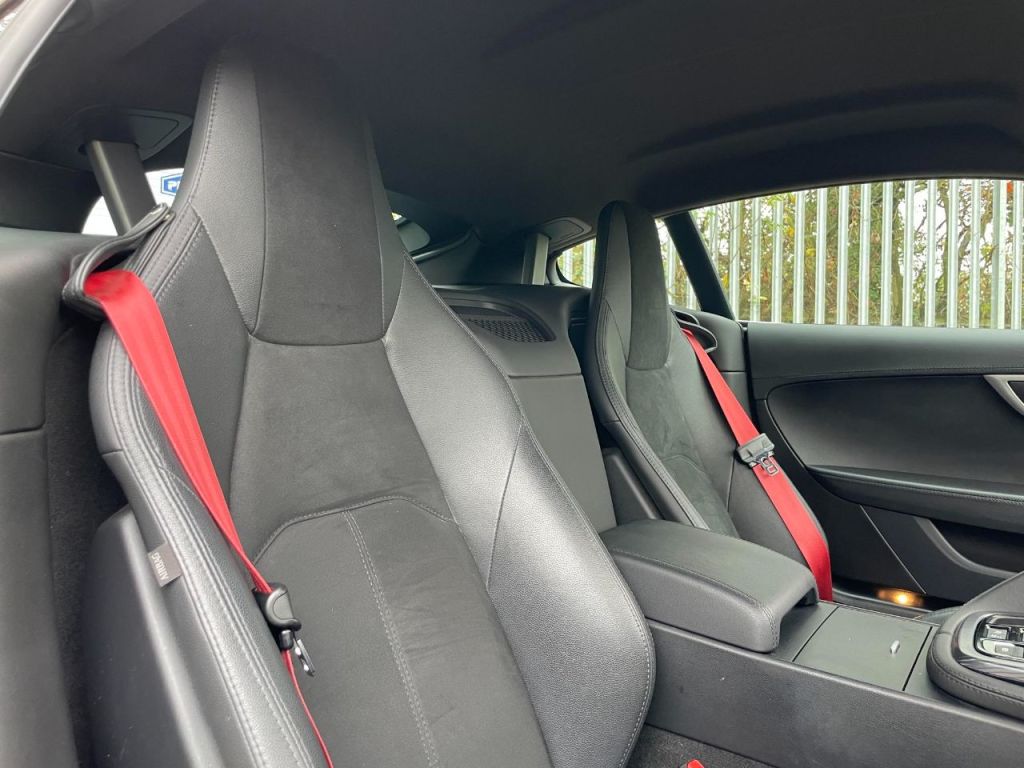 Used Jaguar F-Type 2021 for sale - 76576795: Photo 31