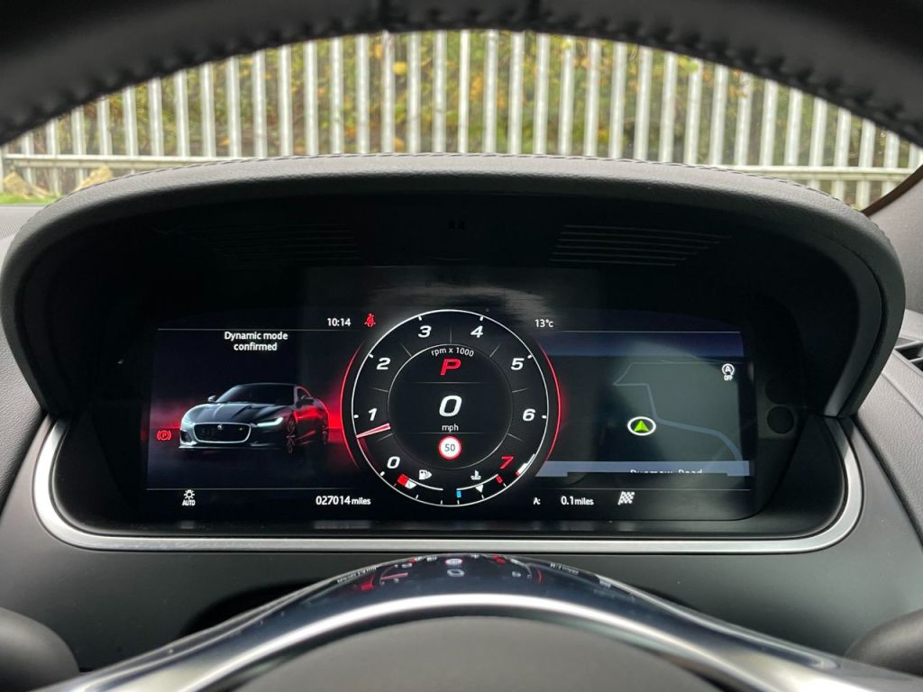 Used Jaguar F-Type 2021 for sale - 76576795: Photo 41