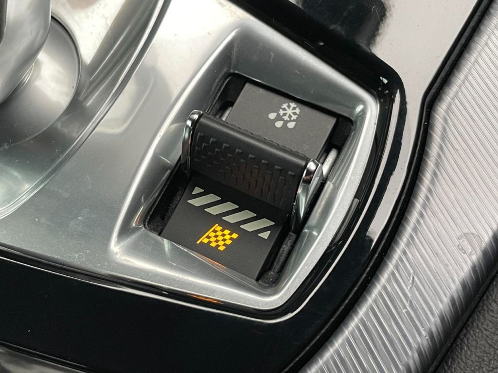 Used Jaguar F-Type 2021 for sale - 76576795: Photo 53