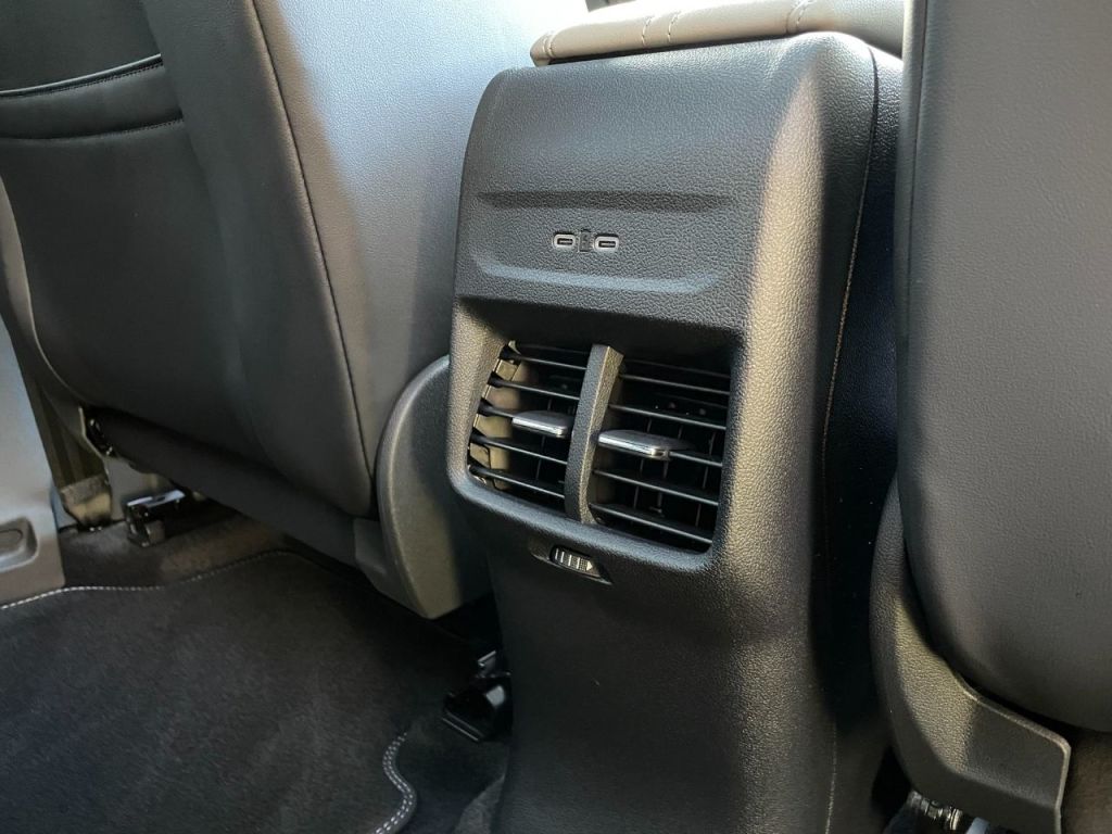 Used Ford Explorer 2024 for sale - 76918866: Photo 29