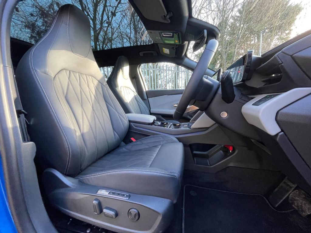 Used Ford Explorer 2024 for sale - 76918866: Photo 32