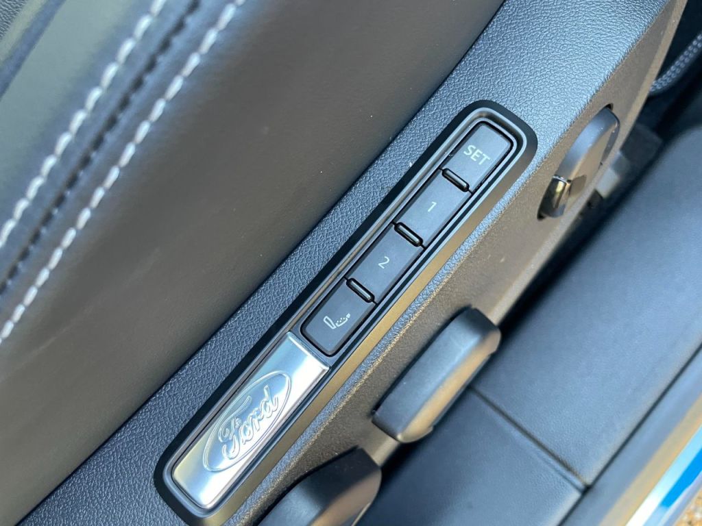 Used Ford Explorer 2024 for sale - 76918866: Photo 35