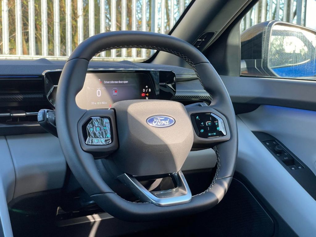 Used Ford Explorer 2024 for sale - 76918866: Photo 42