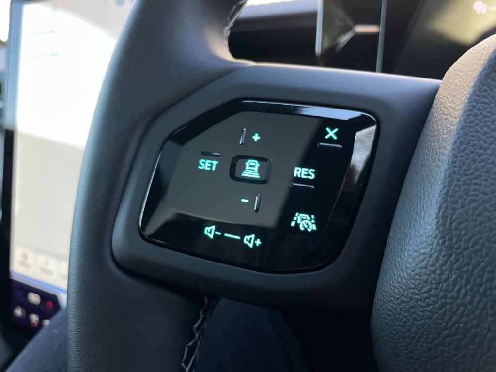 Used Ford Explorer 2024 for sale - 76918866: Photo 47