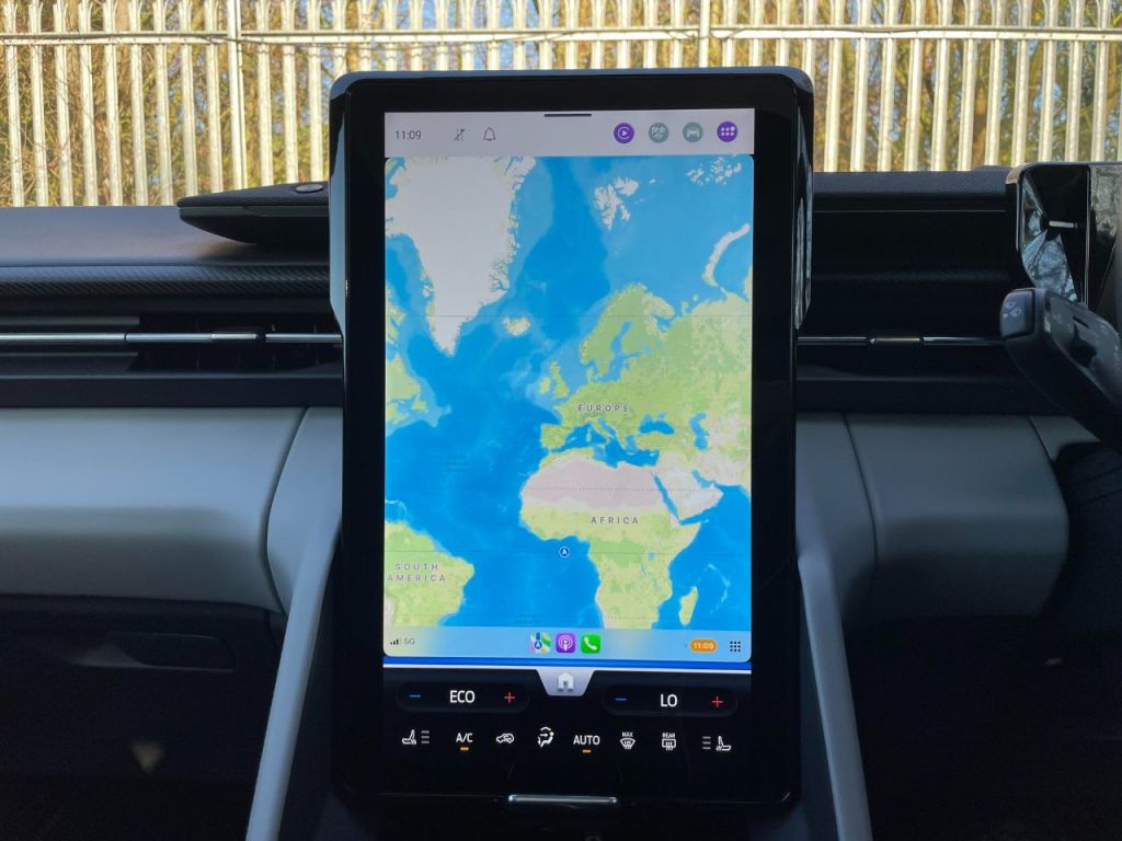 Used Ford Explorer 2024 for sale - 76918866: Photo 64