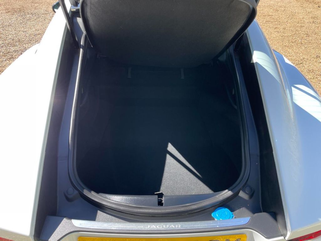 Used Jaguar F-Type 2017 for sale - 76576785: Photo 19