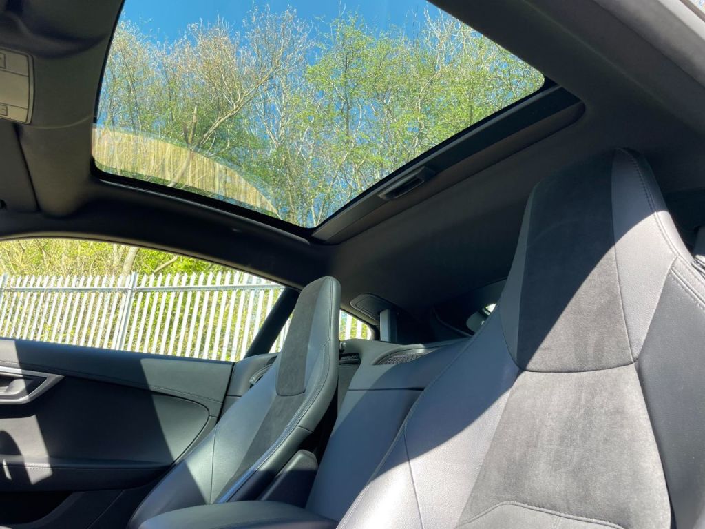 Used Jaguar F-Type 2017 for sale - 76576785: Photo 26