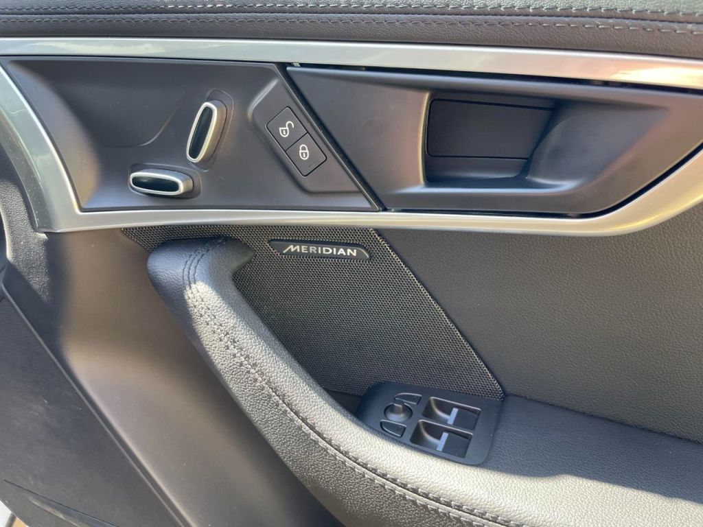 Used Jaguar F-Type 2017 for sale - 76576785: Photo 29