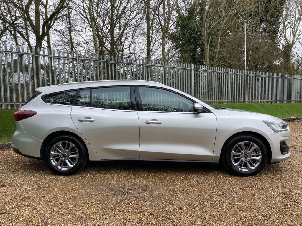 Used Ford Focus 2024 for sale - 76961735: Photo 4