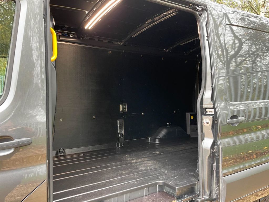 Used Ford Transit 2023 for sale - 76590648: Photo 32