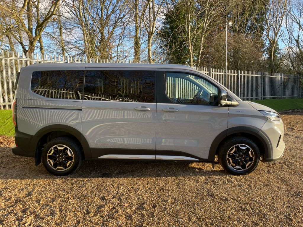 Used Ford Tourneo Custom 2024 for sale - 76895941: Photo 3