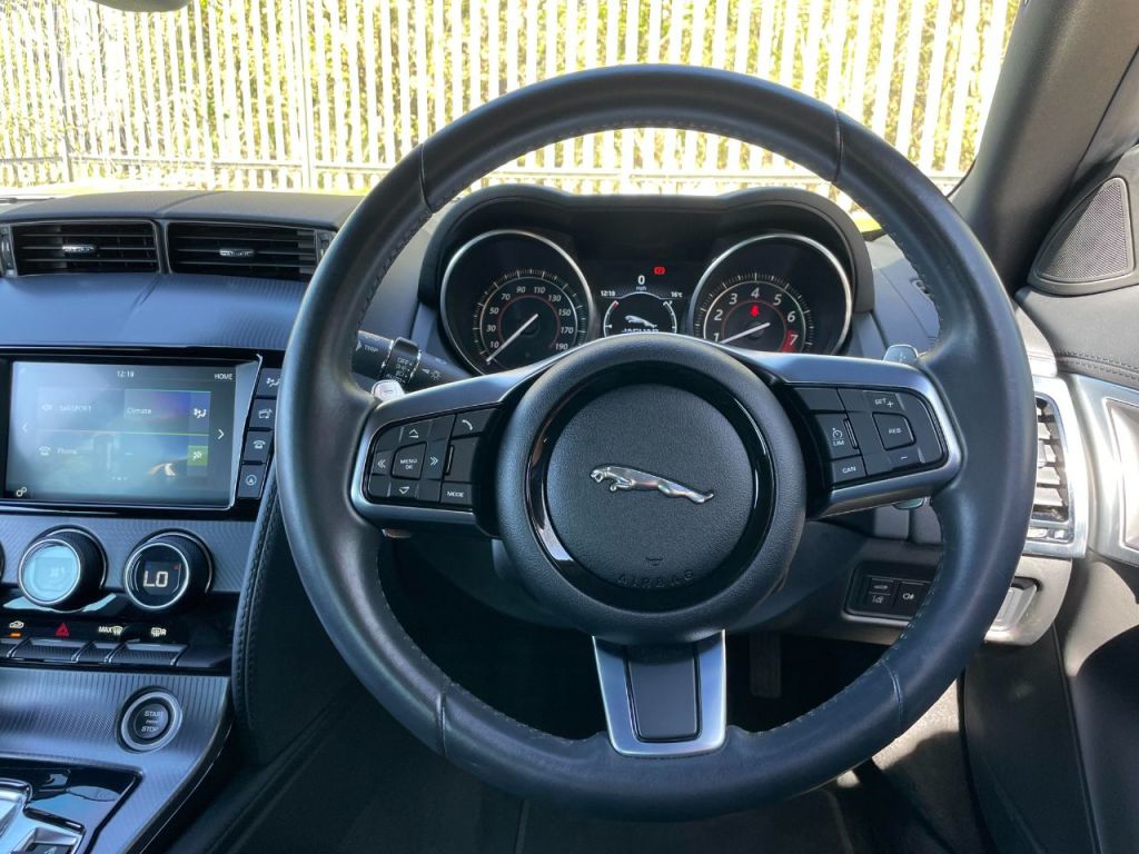 Used Jaguar F-Type 2017 for sale - 77211657: Photo 31