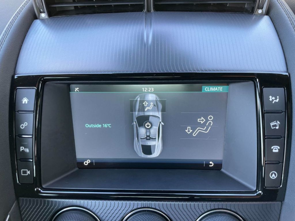 Used Jaguar F-Type 2017 for sale - 77211657: Photo 40