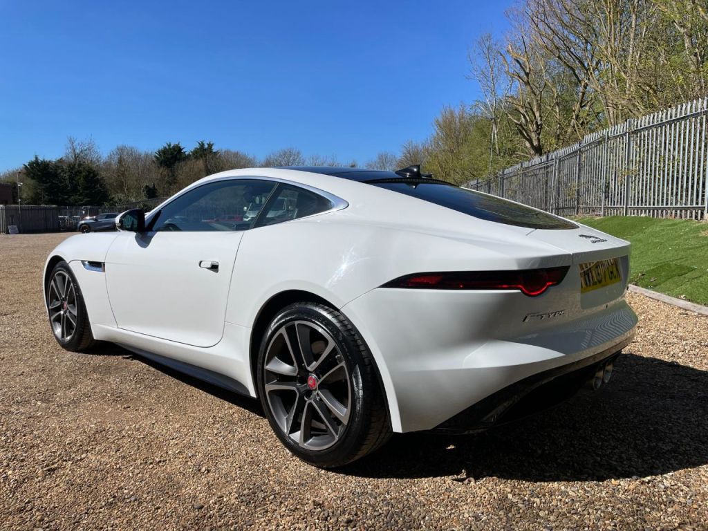 Used Jaguar F-Type 2017 for sale - 77211657: Photo 7