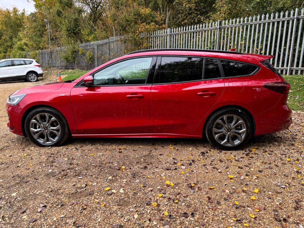 Used Ford Focus 2024 for sale - 76576762: Photo 4