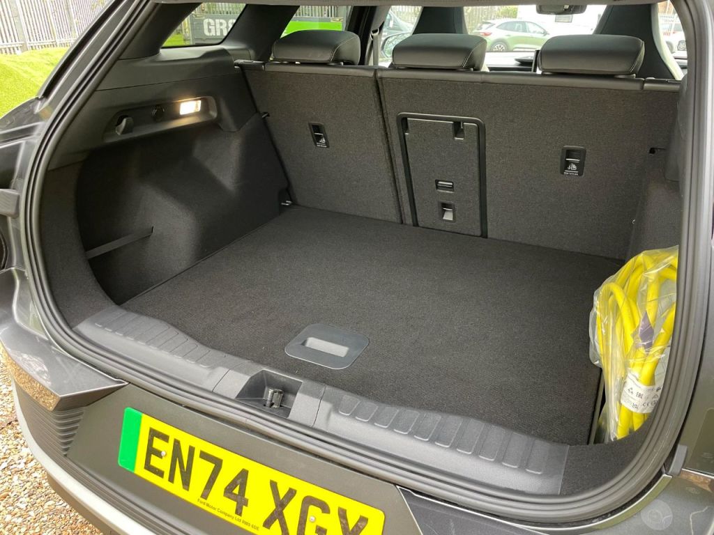 Used Ford Explorer 2025 for sale - 77878744: Photo 19