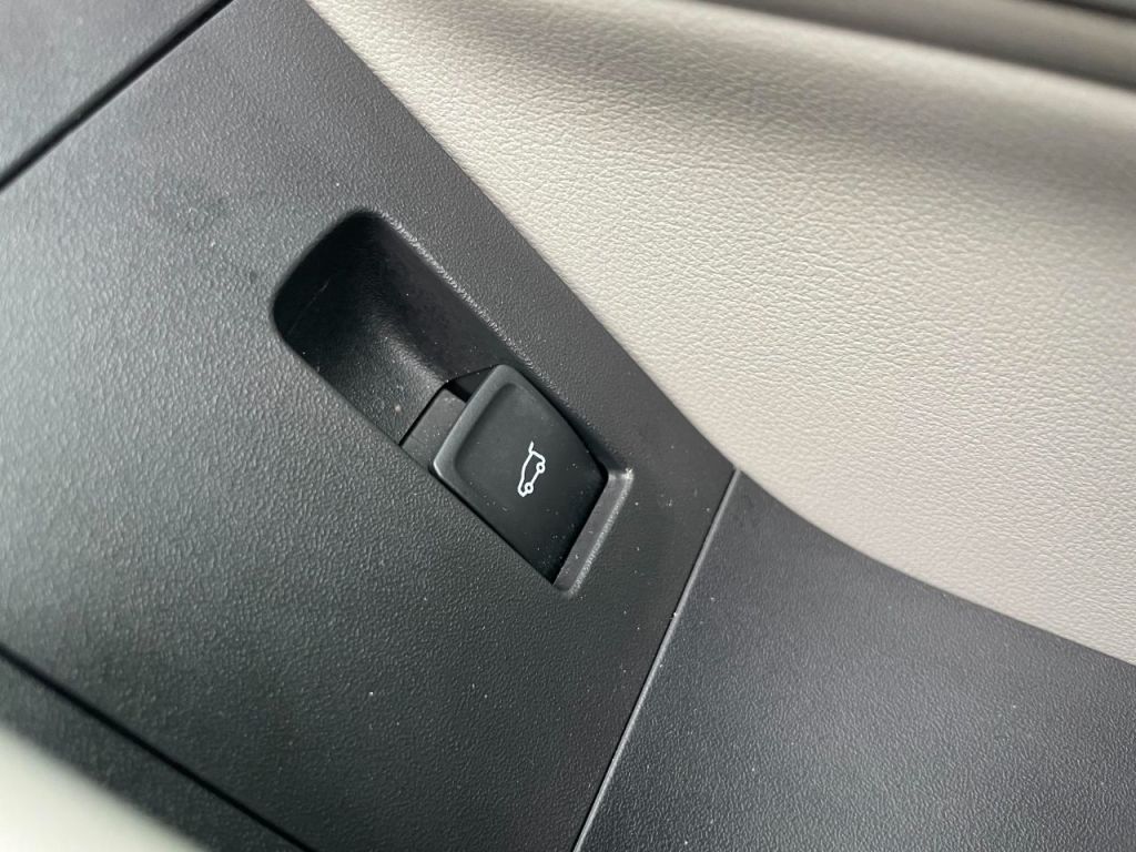 Used Ford Explorer 2025 for sale - 77878744: Photo 32