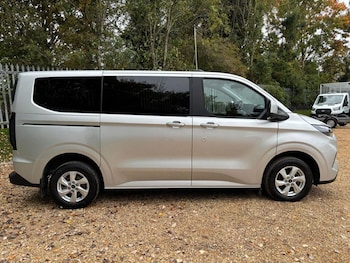 Used Ford Tourneo Custom 2024 for sale - 76576772: Photo