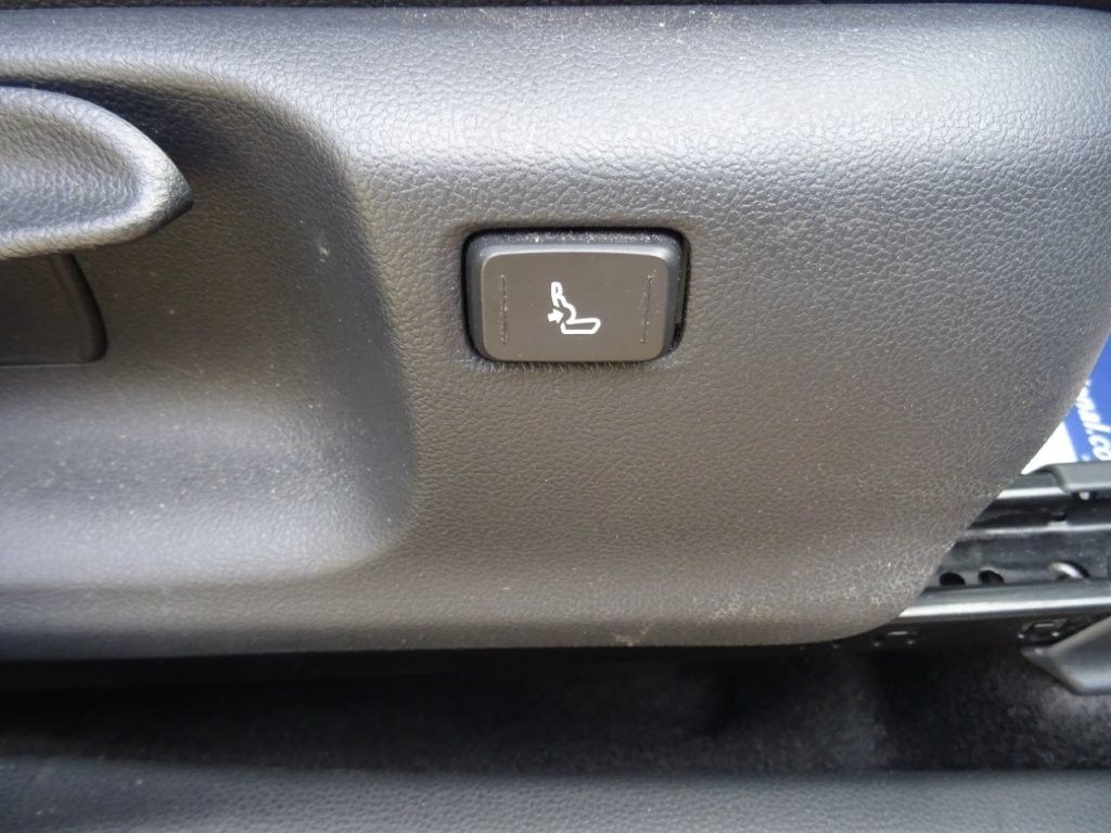 Used Toyota Yaris Cross 2023 for sale - 77033177: Photo 50