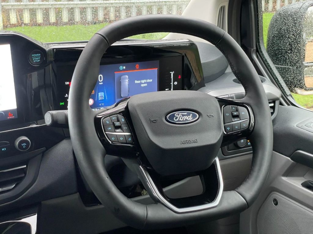 Used Ford Tourneo Custom 2024 for sale - 77161311: Photo 41