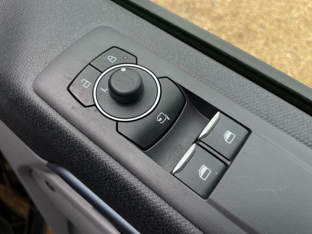 Used Ford Tourneo Custom 2024 for sale - 77836203: Photo 43