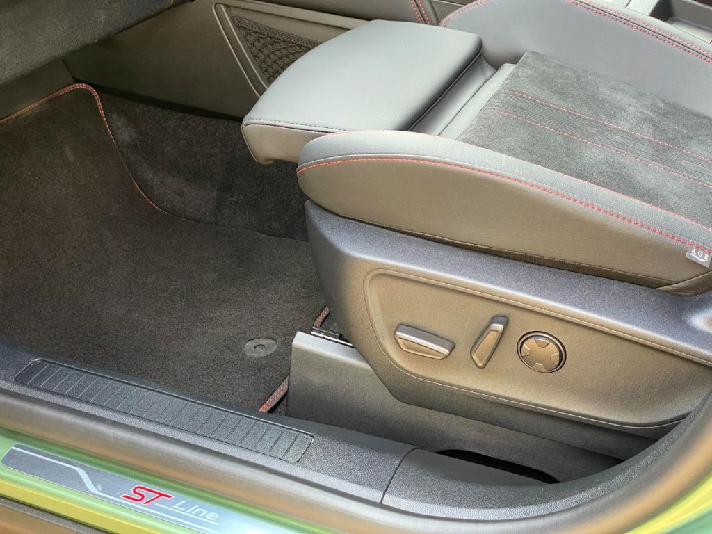 Used Ford Kuga 2025 for sale - 77836246: Photo 31