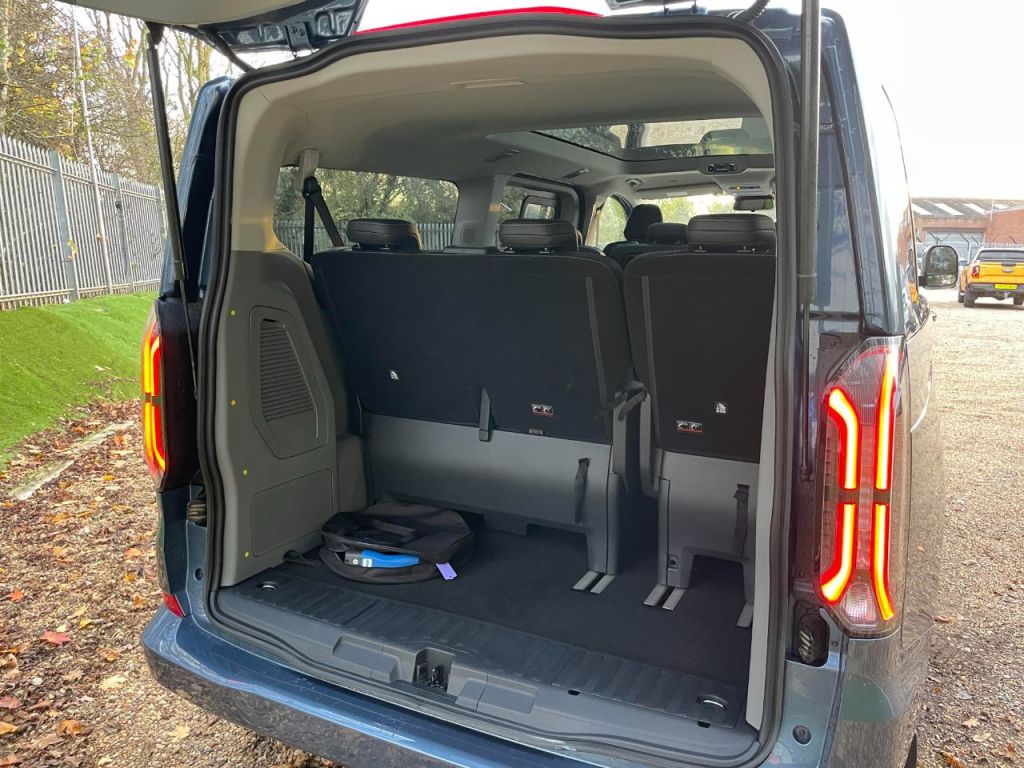 Used Ford Tourneo Custom 2025 for sale - 76616933: Photo 19