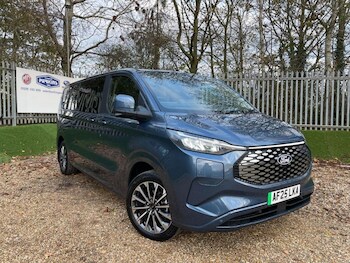 Used Ford Tourneo Custom 2025 for sale - 76616933: Photo