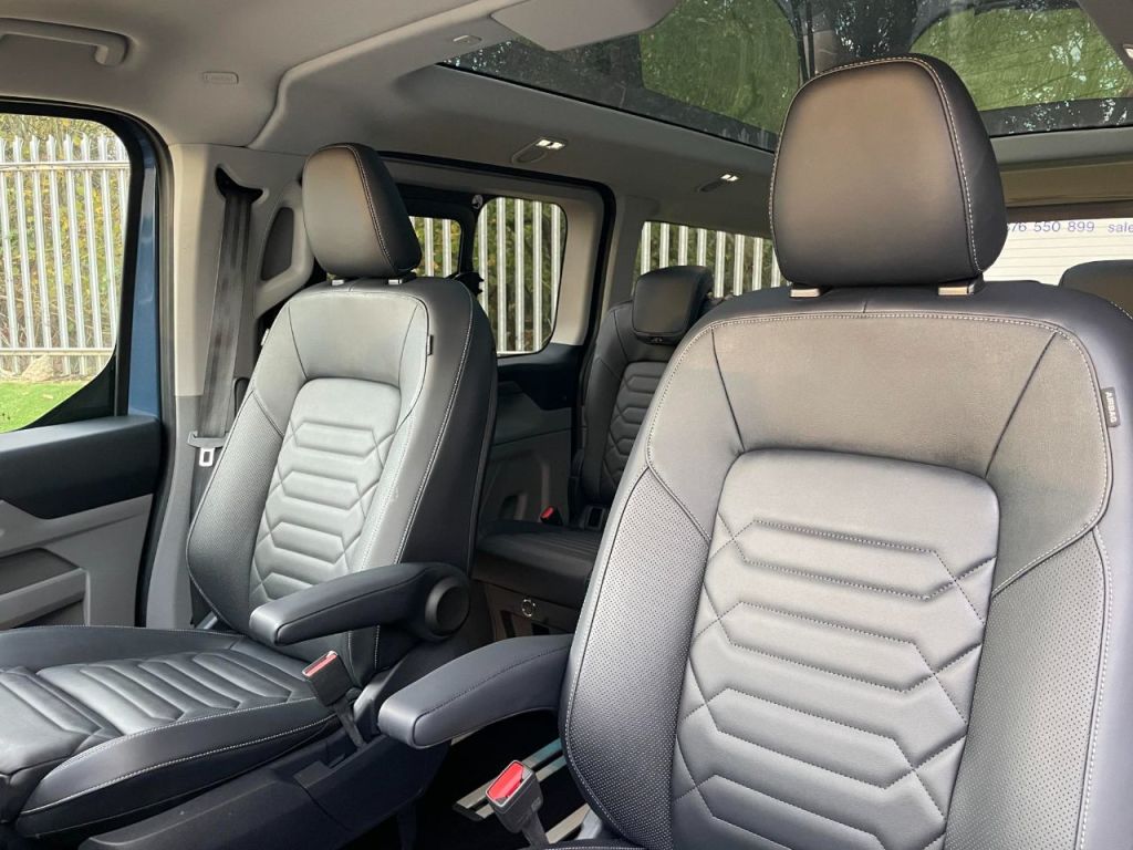 Used Ford Tourneo Custom 2025 for sale - 76616933: Photo 23