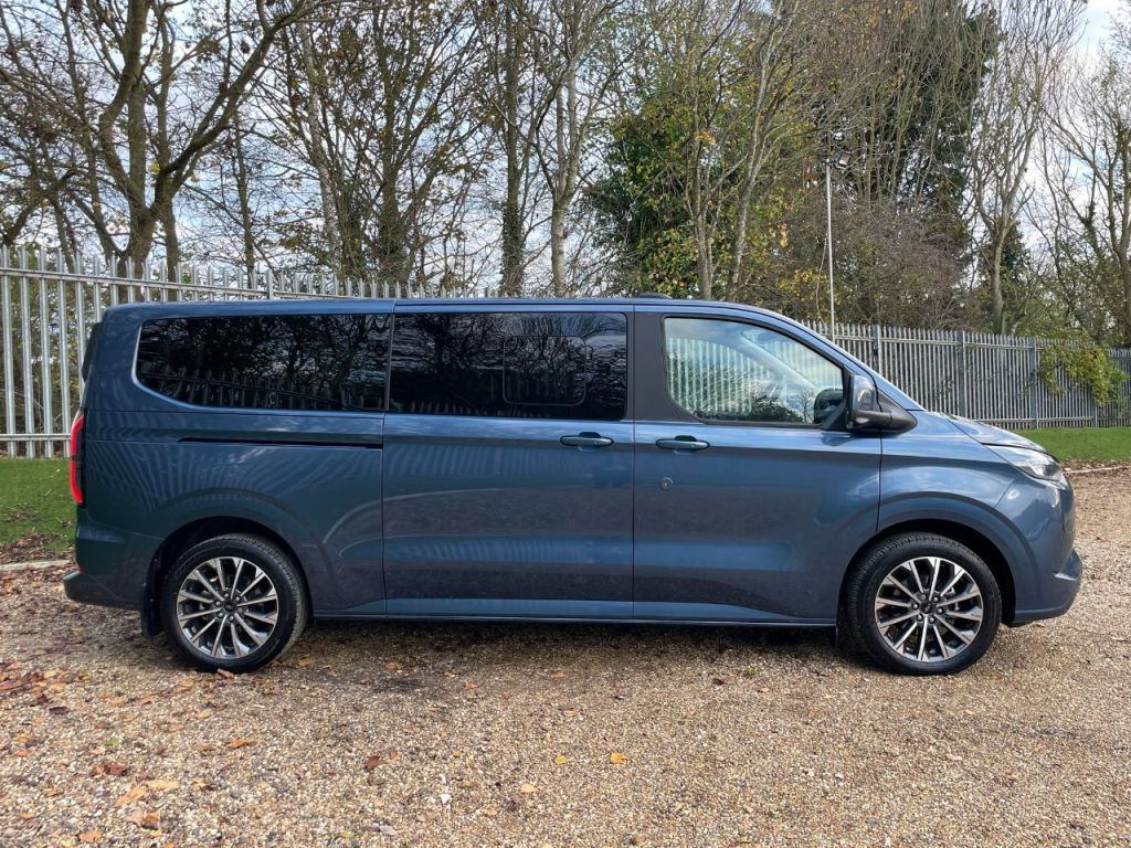 Used Ford Tourneo Custom 2025 for sale - 76616933: Photo 4