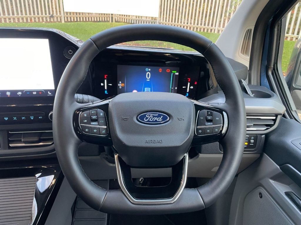 Used Ford Tourneo Custom 2025 for sale - 76616933: Photo 51