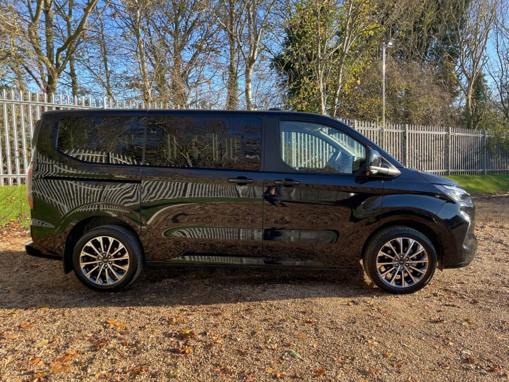 Used Ford Tourneo Custom 2024 for sale - 76653850: Photo 4