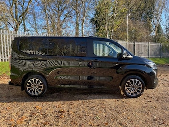 Used Ford Tourneo Custom 2024 for sale - 76653850: Photo