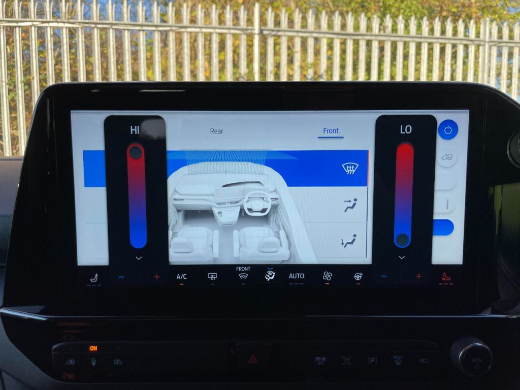 Used Ford Tourneo Custom 2024 for sale - 76653850: Photo 87