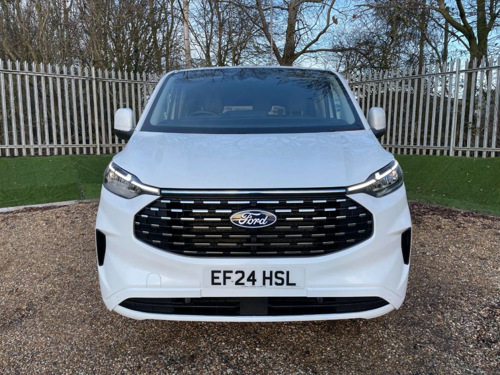 Used Ford Tourneo Custom 2024 for sale - 77200620: Photo 2