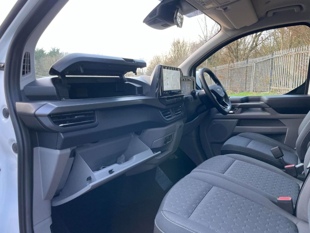 Used Ford Tourneo Custom 2024 for sale - 77200620: Photo 31