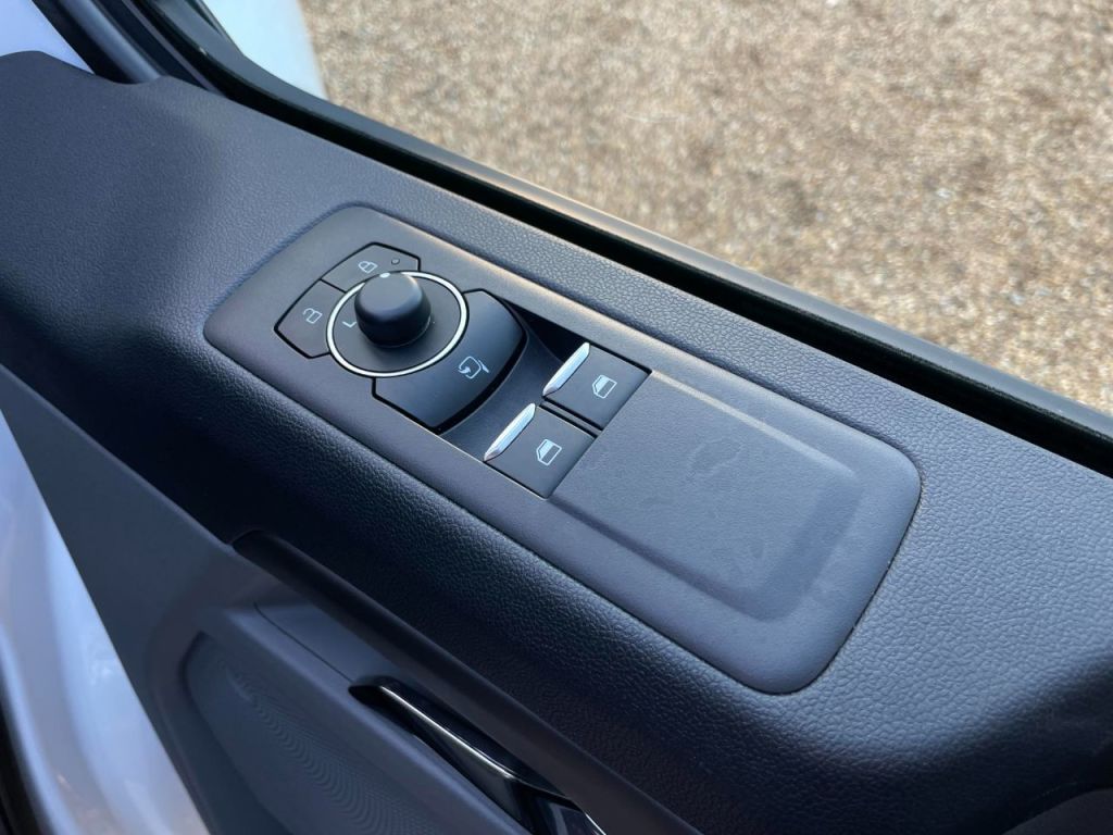 Used Ford Tourneo Custom 2024 for sale - 77200620: Photo 35