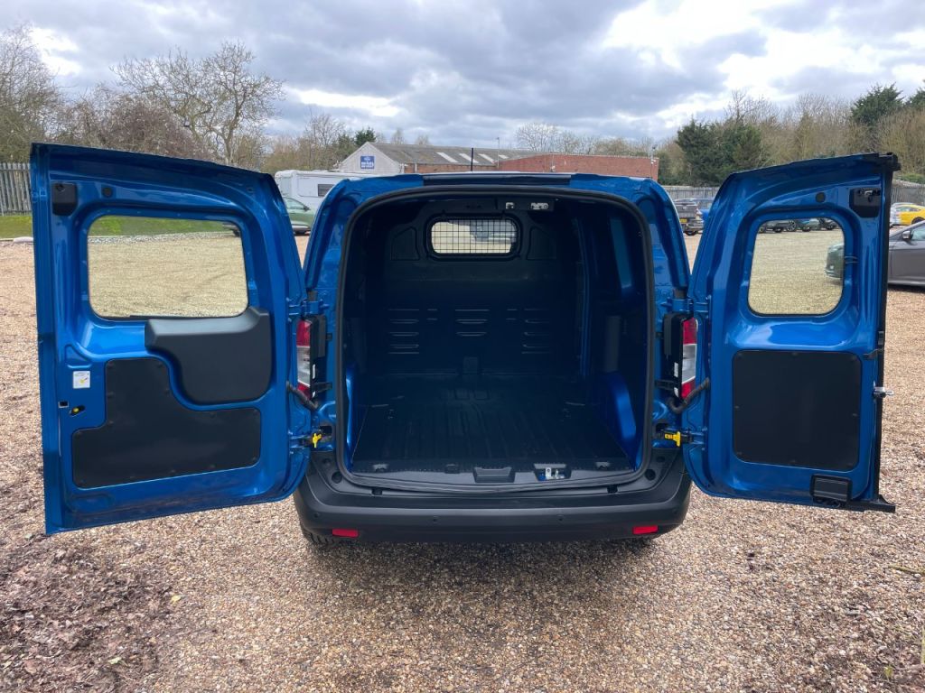 Used Ford Transit Courier 2024 for sale - 77679899: Photo 15