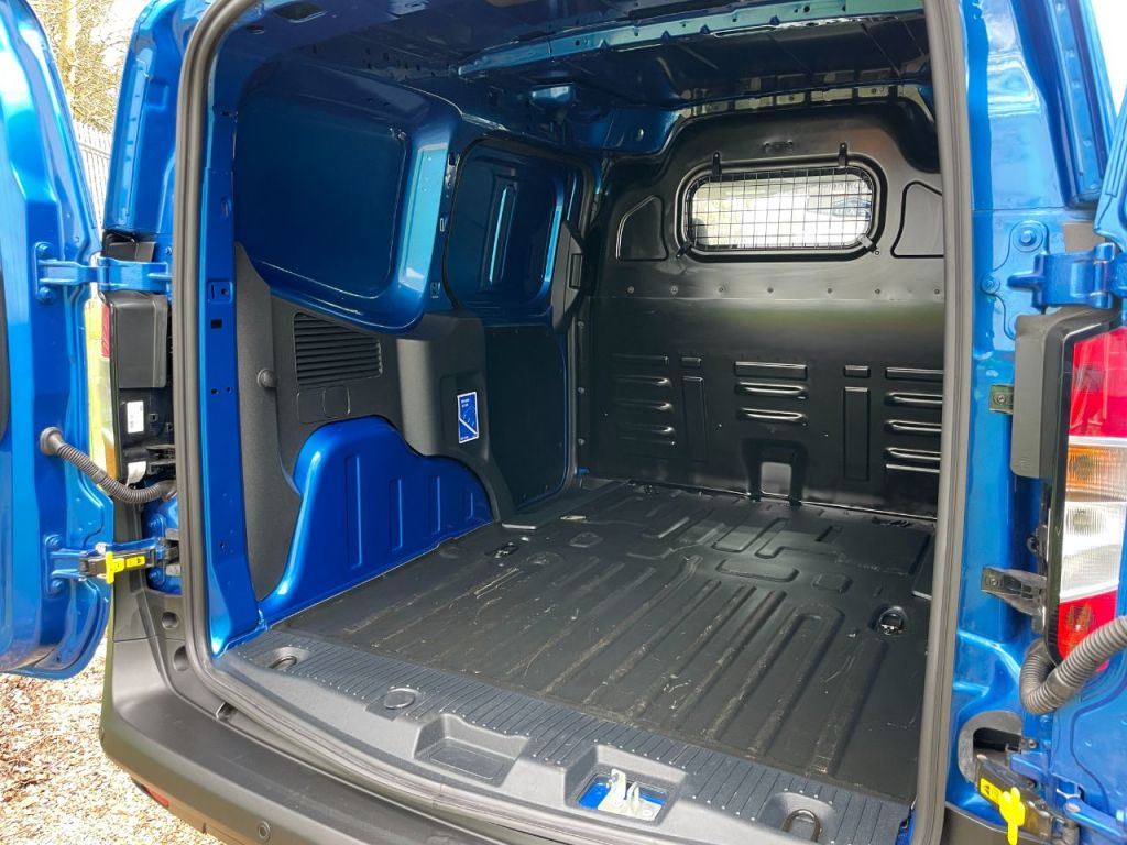 Used Ford Transit Courier 2024 for sale - 77679899: Photo 16