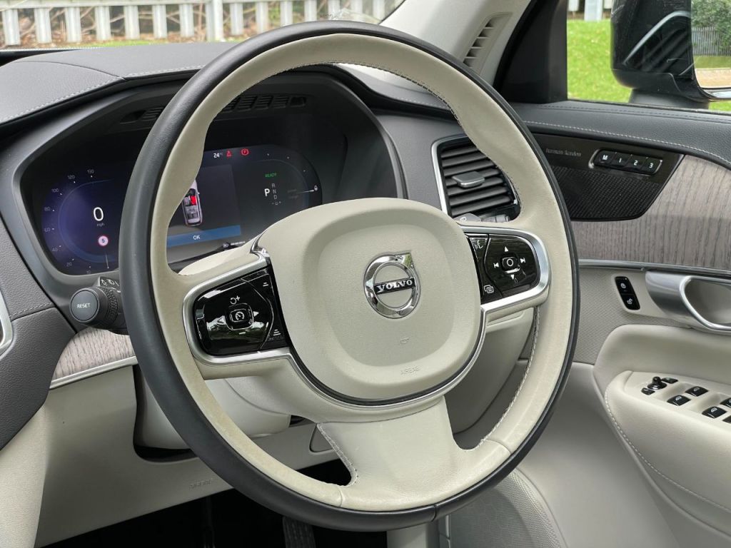 Used Volvo XC90 2023 for sale - 76576787: Photo 35