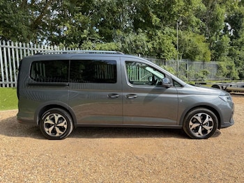 Used Ford Grand Tourneo Connect 2025 for sale - 79240362: Photo