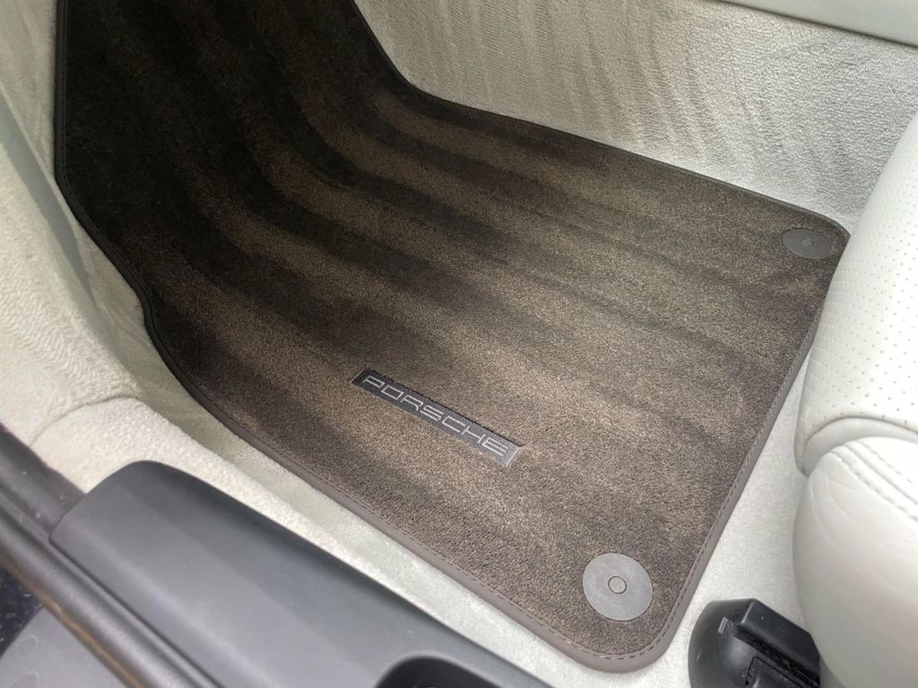 Used Porsche 911 2012 for sale - 76576814: Photo 34