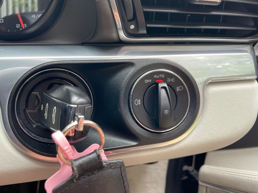 Used Porsche 911 2012 for sale - 76576814: Photo 44