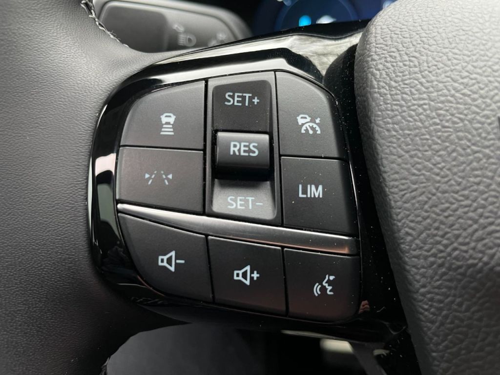 Used Ford Kuga 2025 for sale - 77850516: Photo 35